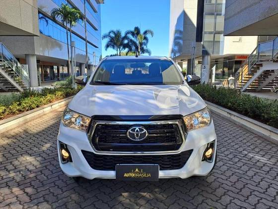 TOYOTA HILUX 2.8 SRV 4X4 CD 16V DIESEL 4P AUTOMÁTICO TOYOTA HILUX 2.8 SRV 4X4 CD 16V DIESEL 4P AUTOMÁTICO